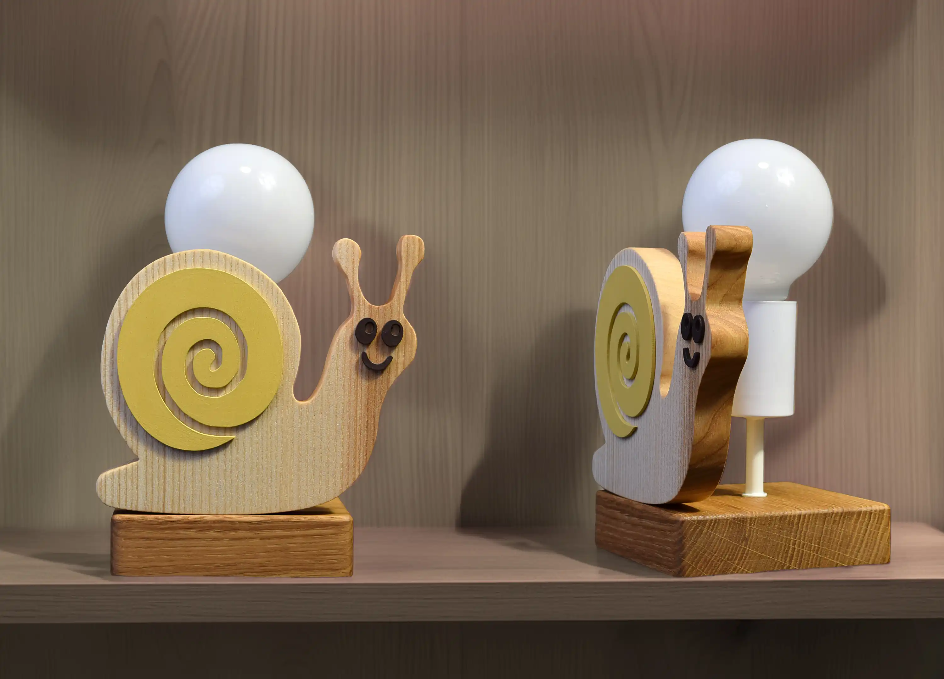 Lampe enfant en forme d'escargot